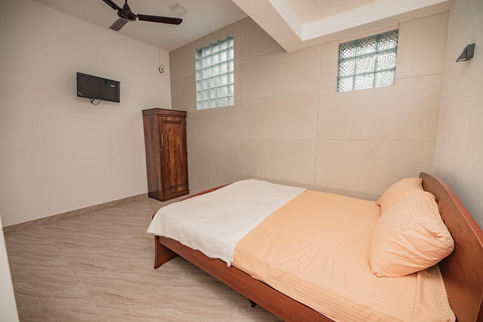 Nnr Wattala Hotel Ngoại thất bức ảnh