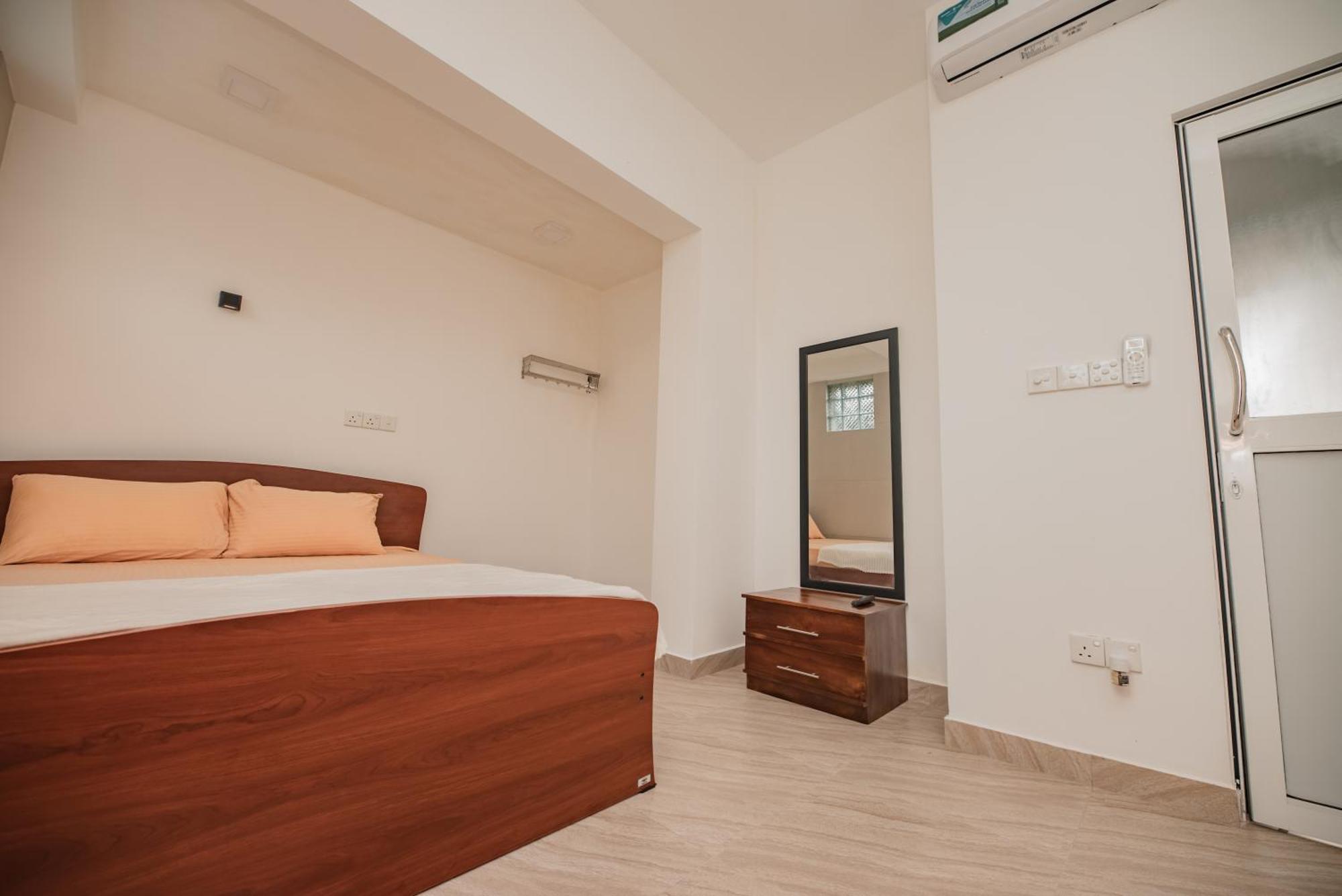 Nnr Wattala Hotel Ngoại thất bức ảnh